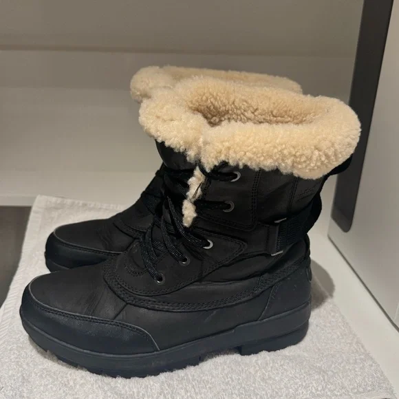 Sorel Black and Sherpa lined boots - Picture 4 of 5